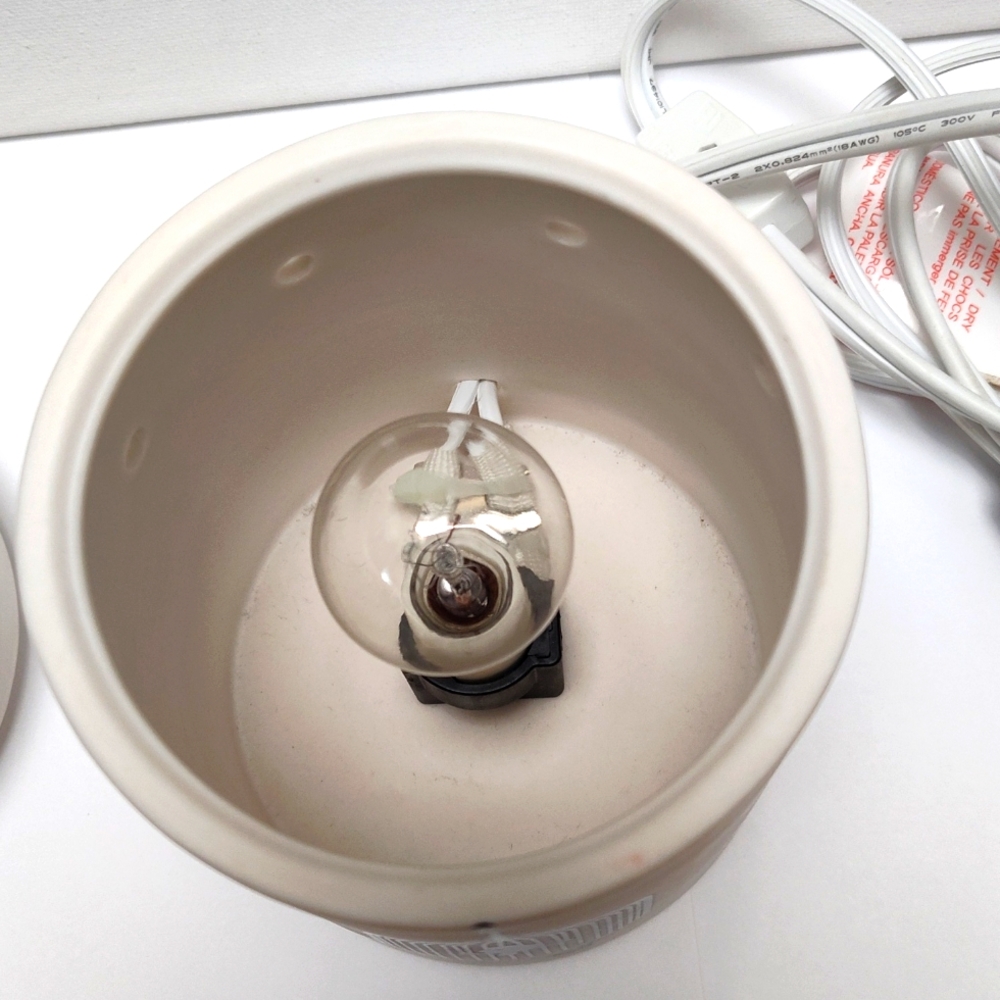 Scentsy Wax Warmer With Birdcage Design - Picture 3 of 5